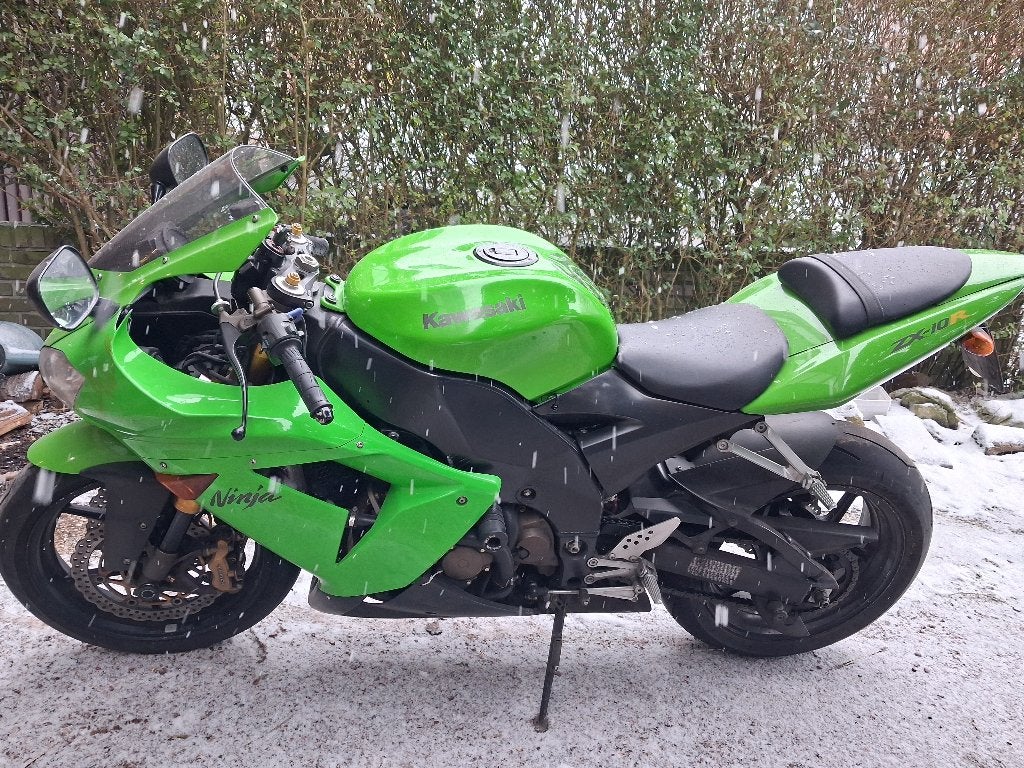 Kawasaki ZX10R tweedehands uit het jaar 2004, Motoren, Sportuitlaat, Occasion, 4 cilinders, Motorrijbewijs A