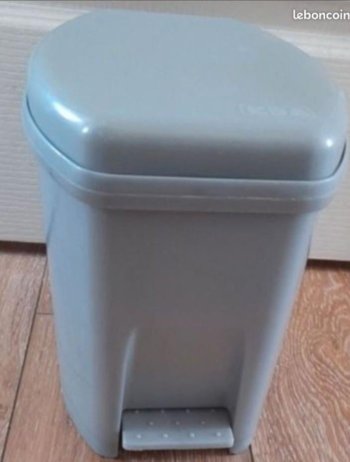 Petite poubelle, Enlèvement, Utilisé