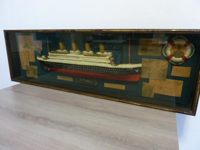 Prachtig diorama Titanic + props 107cm op 33cm, Hobby en Vrije tijd, Ophalen, Gebruikt, 1:50 of kleiner, Diorama