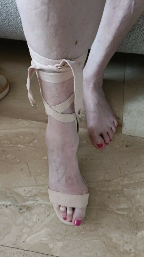 Roze-beige sandaal met hak NIEUW, Beige, Nieuw, Sandalen of Muiltjes, Ophalen