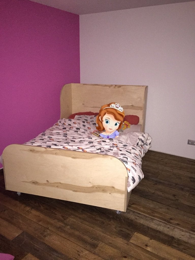 Uniek houten bedframe 140x200, Ophalen, Beige, 140 cm, Zo goed als nieuw
