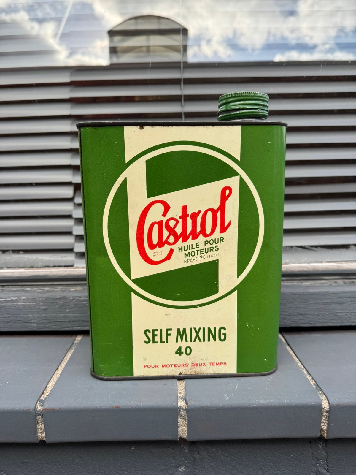 Oud Castrol 2 Liter olieblik, Ophalen of Verzenden, Zo goed als nieuw, Overige, Overige merken