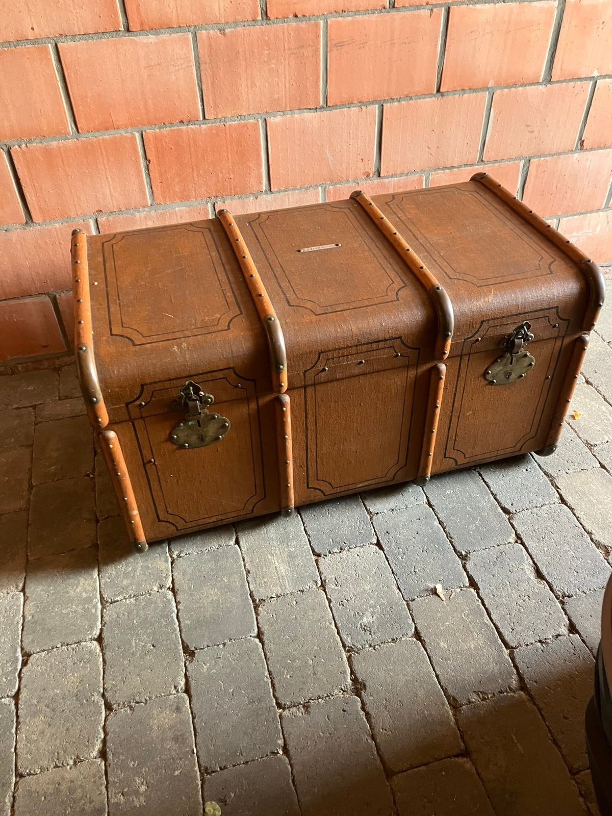 Étui de voyage en bois, Enlèvement