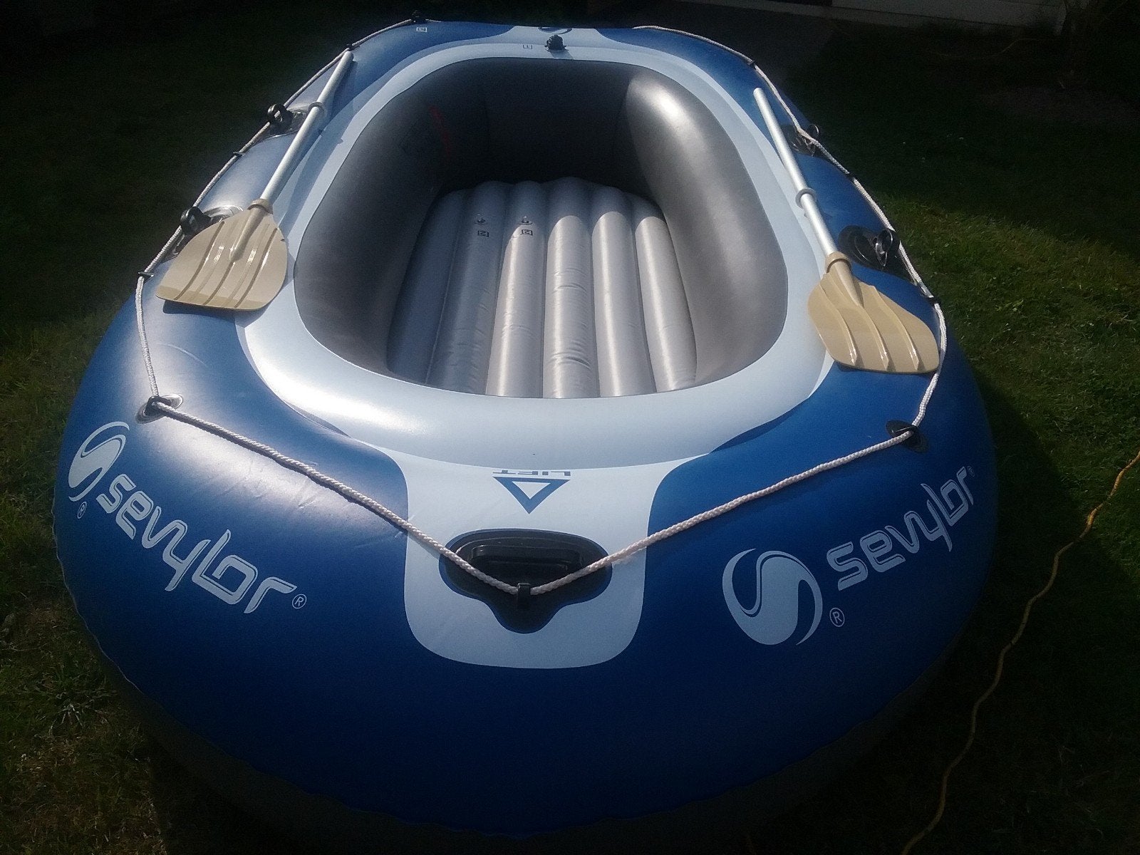 Roeiboot met peddels opblaasbaar zo goed als nieuw, Sports nautiques & Bateaux, Canoës, Gonflable, Enlèvement ou Envoi, Comme neuf