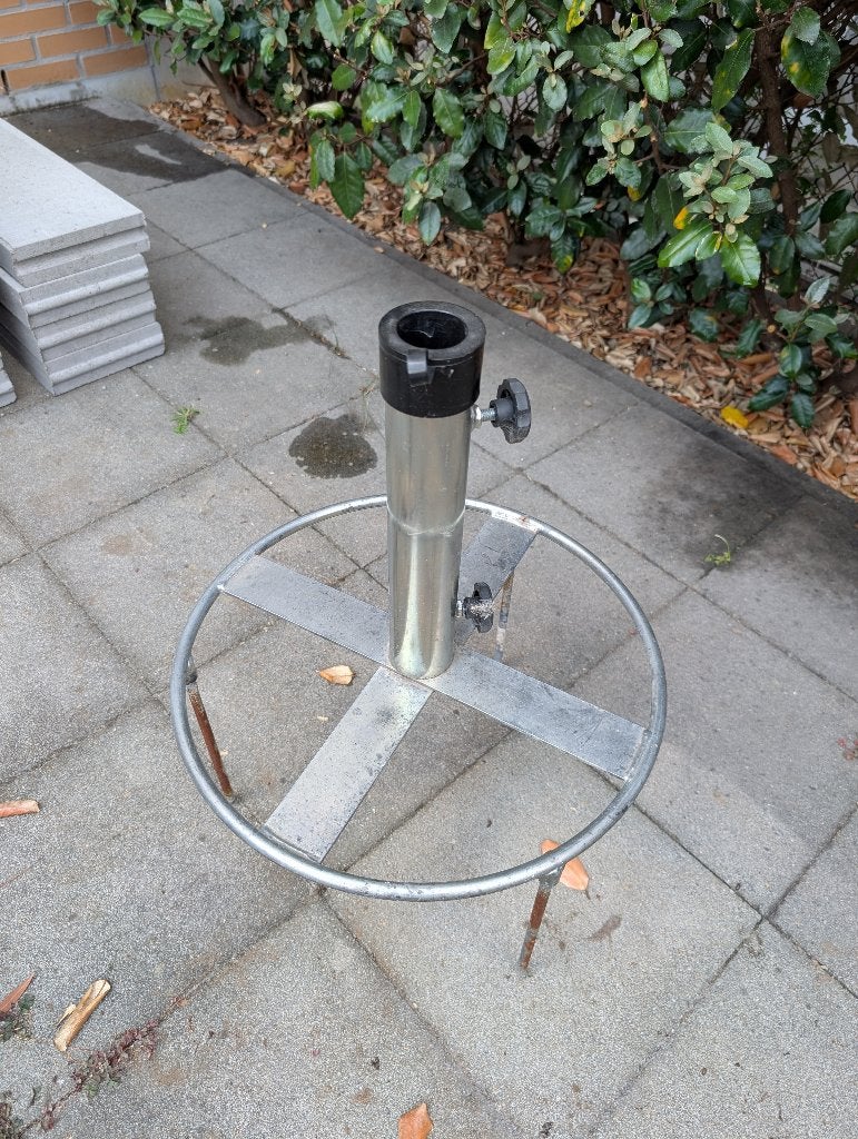 Parasolvoet voor in het gazon, Ophalen, Gebruikt, Parasolvoet