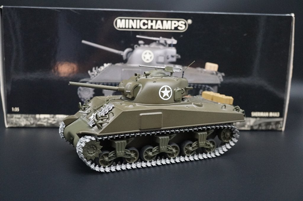 Char Sherman Minichamps - 1/35 - TOP, Enlèvement ou Envoi