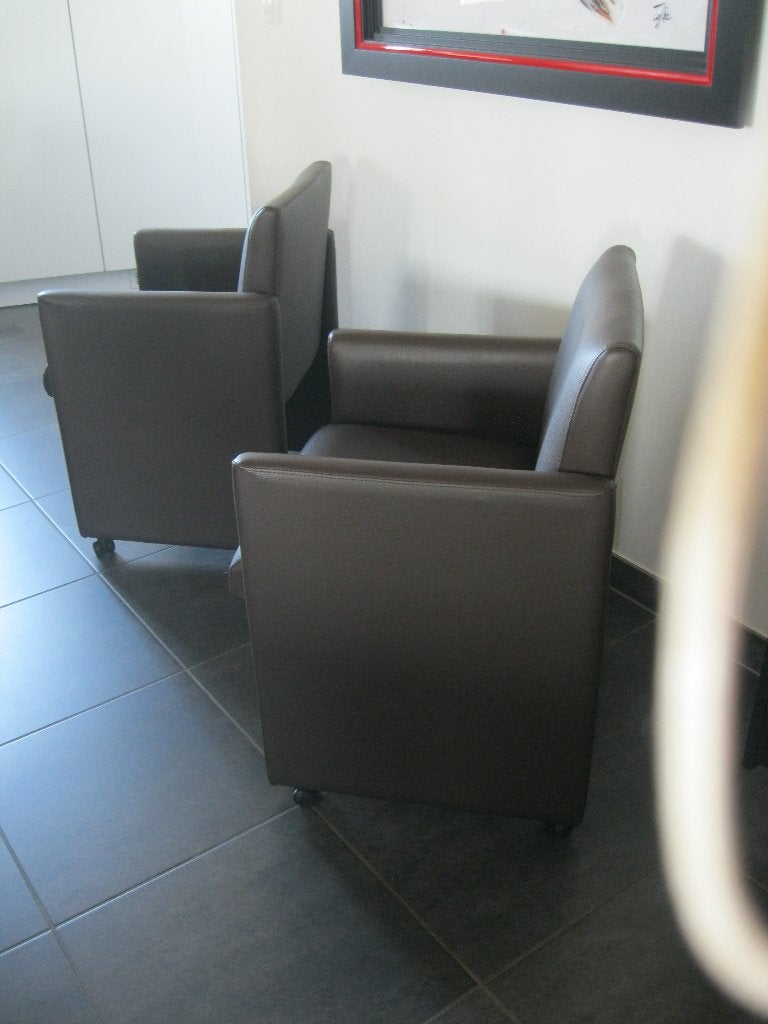 Chaises/fauteuils en cuir sur roulettes - 25 euros/pièce !, Maison & Meubles, Chaises, Comme neuf, Cuir, Enlèvement