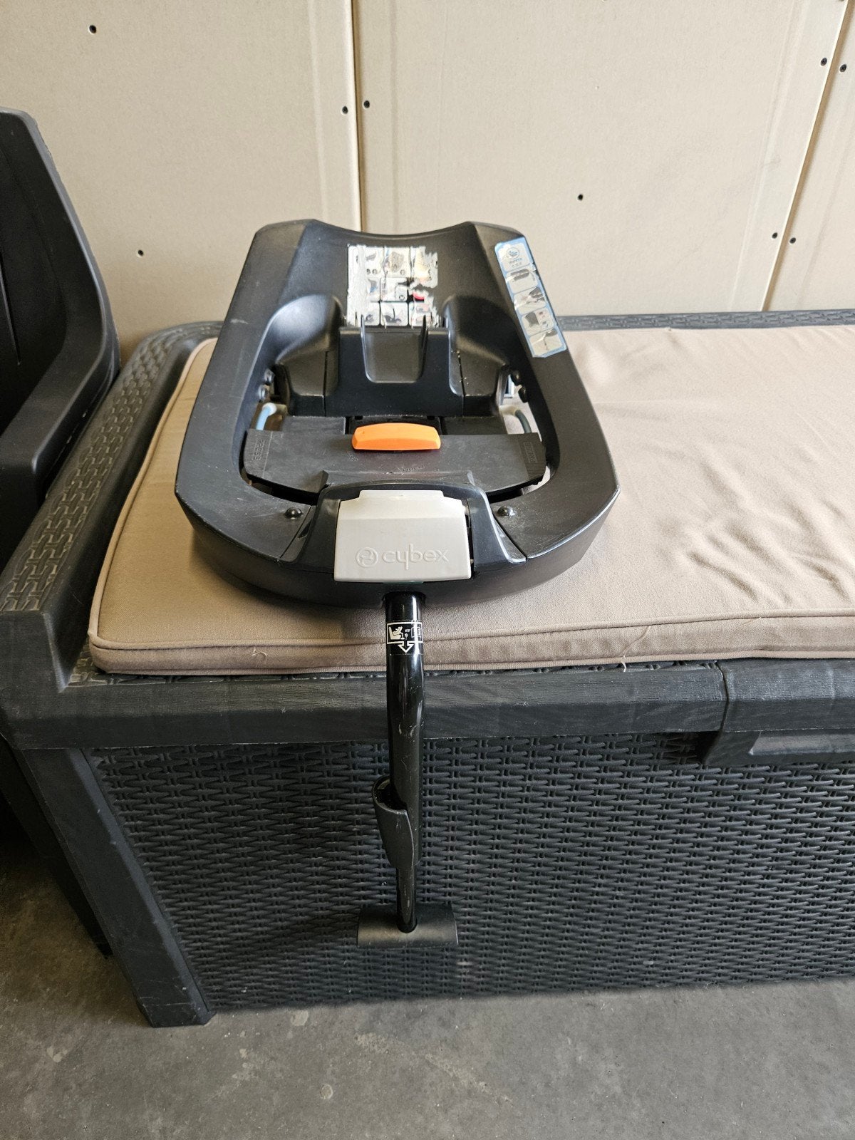 Base Isofix  aton 2, Enfants & Bébés, Sièges auto, Enlèvement, Isofix