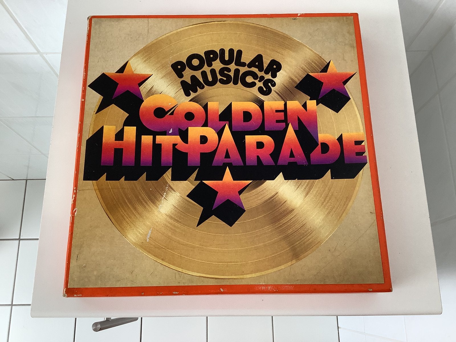 8 stuks Vynil platen in boks.  Golden hitpirade., CD & DVD, Vinyles | Compilations, Enlèvement ou Envoi, Comme neuf