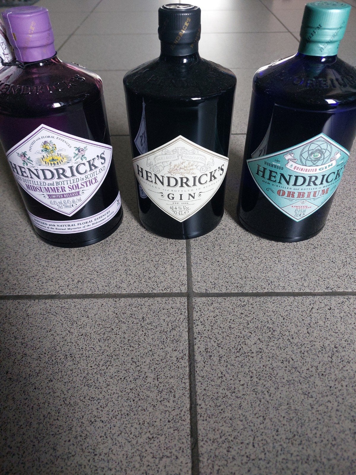 Hendrick's gin, Enlèvement ou Envoi