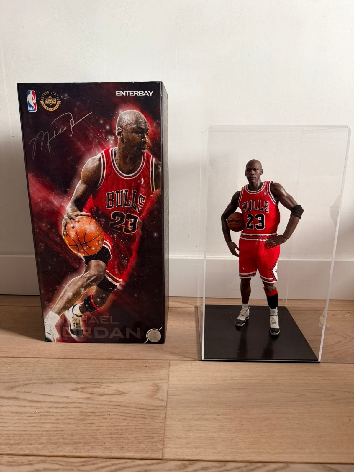 Michael Jordan 1/8 enterbay, Verzamelen, Ophalen, Zo goed als nieuw
