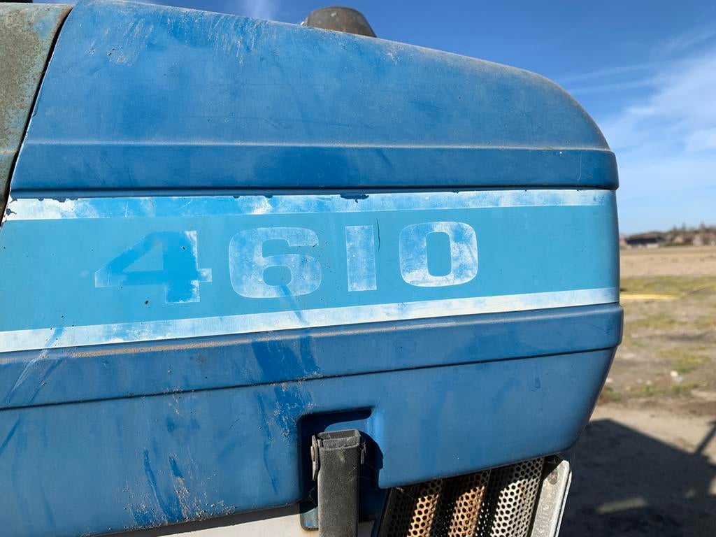 Ford traktor en delvano sproeier, Ophalen, Ford