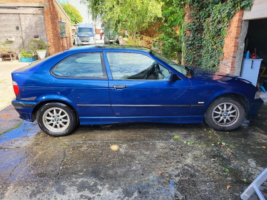 BMW 316i, Autos, BMW, Achat, Boîte manuelle, 2 portes, Particulier