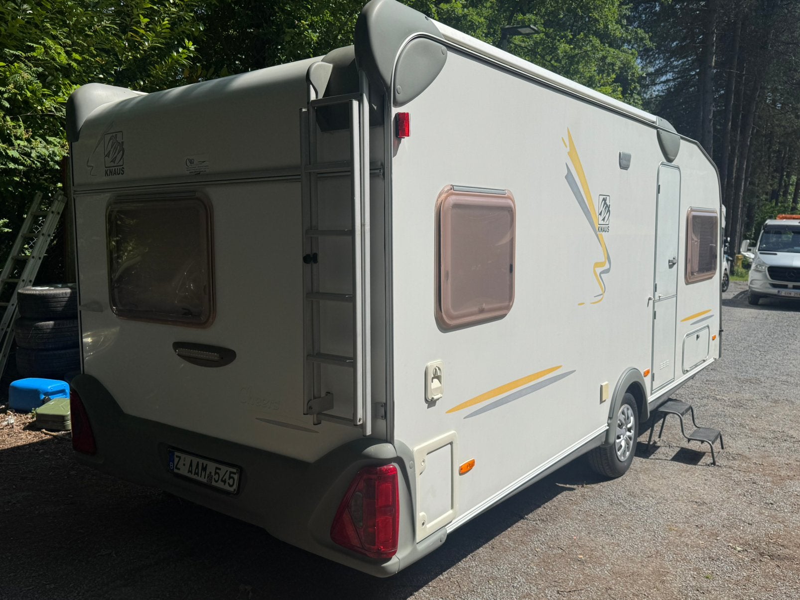 Mooie Knaus Caravan / 5 meter / in goede staat met voortent, Frans bed, Bedrijf, Knaus, Douche