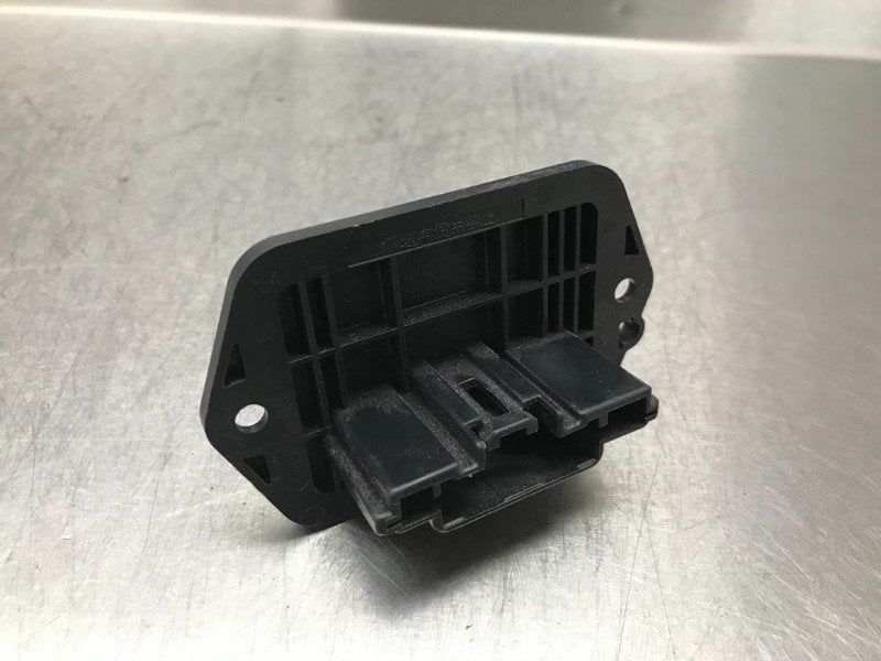RESISTANCE CHAUFFE Mazda 2 (DE) (|HB151D651|9521E10|), Dhr. M. Roggen, Mazda, Stadsweg 37 37
9917 PV  WIRDUM GR., NL, Utilisé