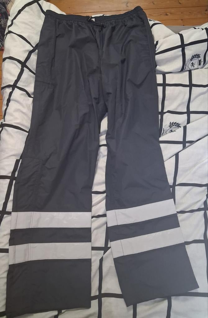 Pantalon pluie moto neuf, Enlèvement