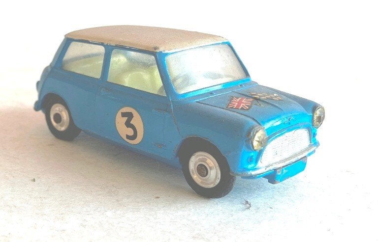 Mini Cooper competition blauw-wit dak Corgi # 227., Enlèvement ou Envoi, Utilisé, Voiture, Corgi