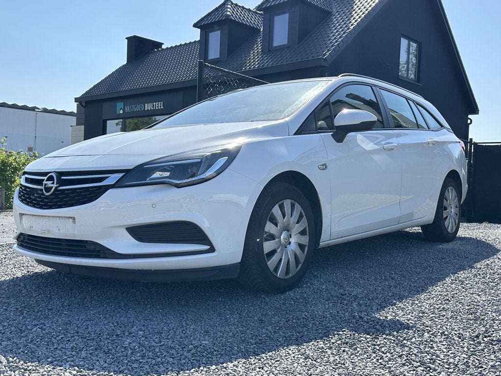 Opel Astra *Break*Airco*Apple carpl*GPS*Euro 6*, Auto's, Opel, Automaat, Euro 6, Wit, Bedrijf