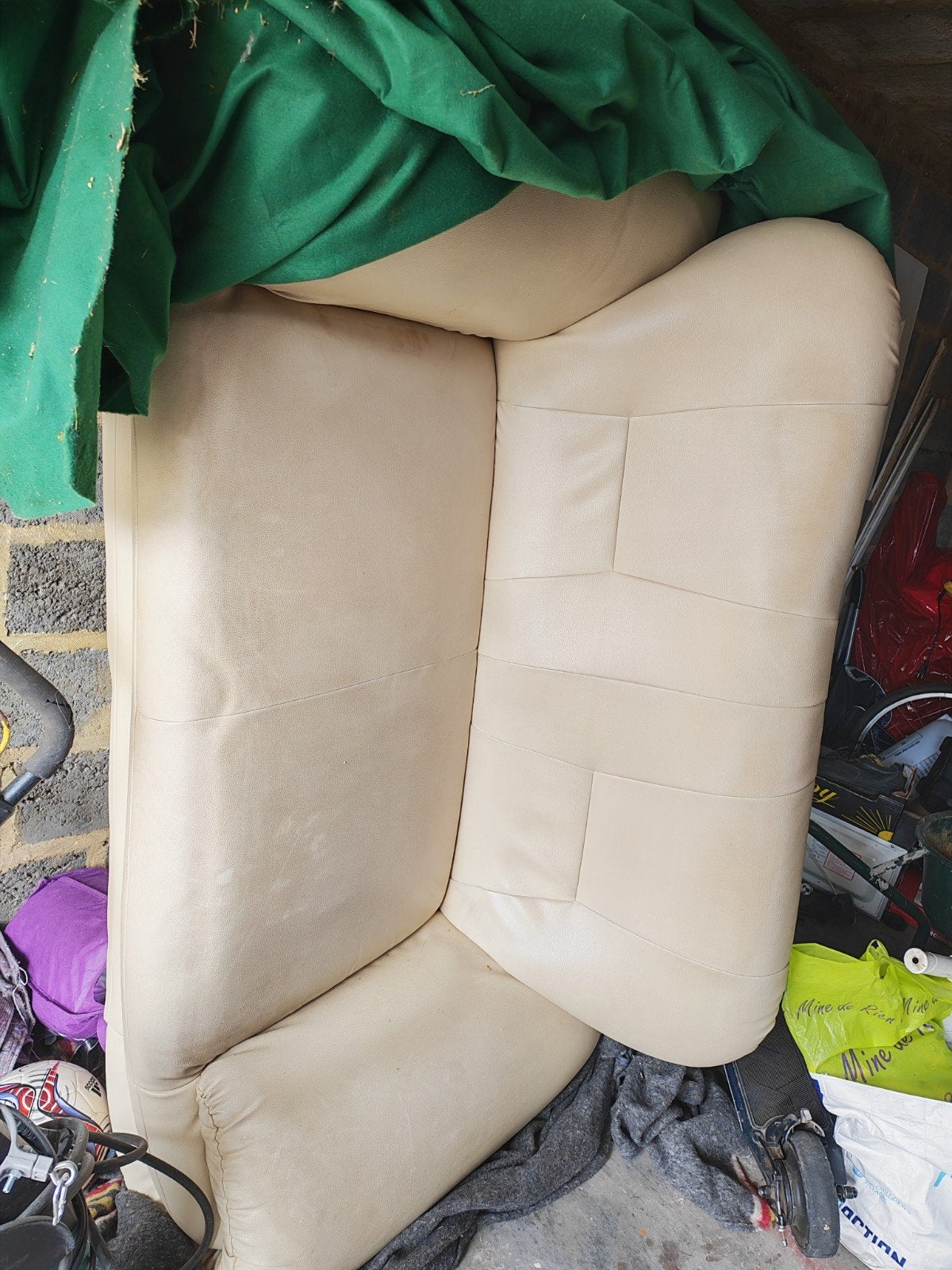 fauteuil deux places, Enlèvement