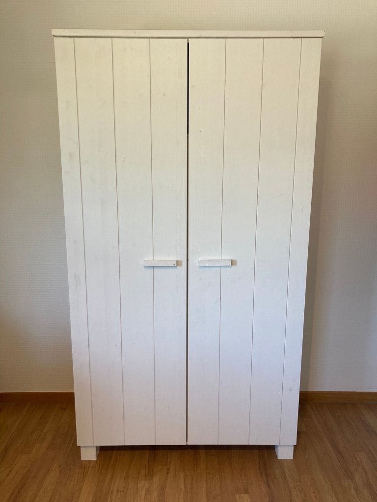 Houten kleerkast (2 deuren) ideaal voor een kinderkamer, Ophalen, Met deur(en), Gebruikt, 100 tot 150 cm