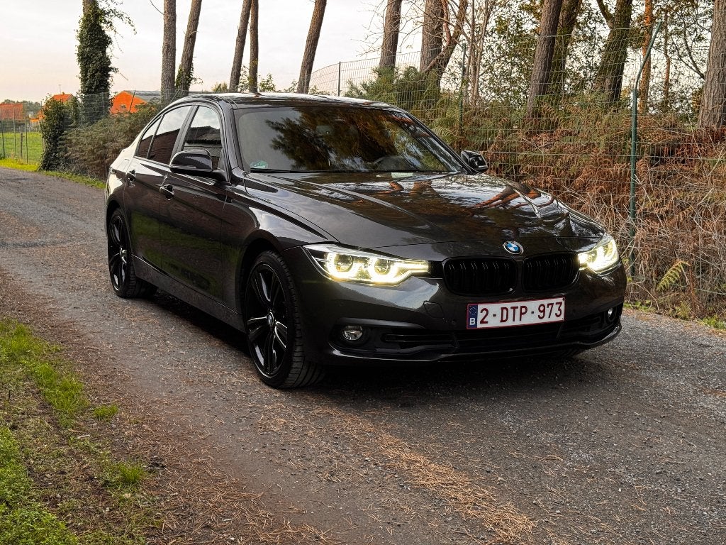 BMW F30 320i Individual Gekeurd voor verkoop, Auto's, Automaat, Achterwielaandrijving, 1995 cc, 4 cilinders