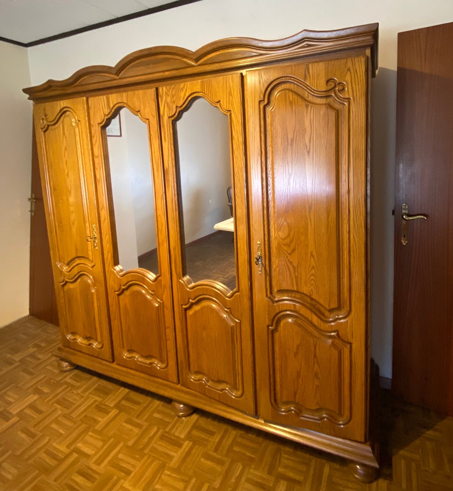 GRATIS KLEERKAST, Huis en Inrichting, Slaapkamer | Complete slaapkamers, Ophalen