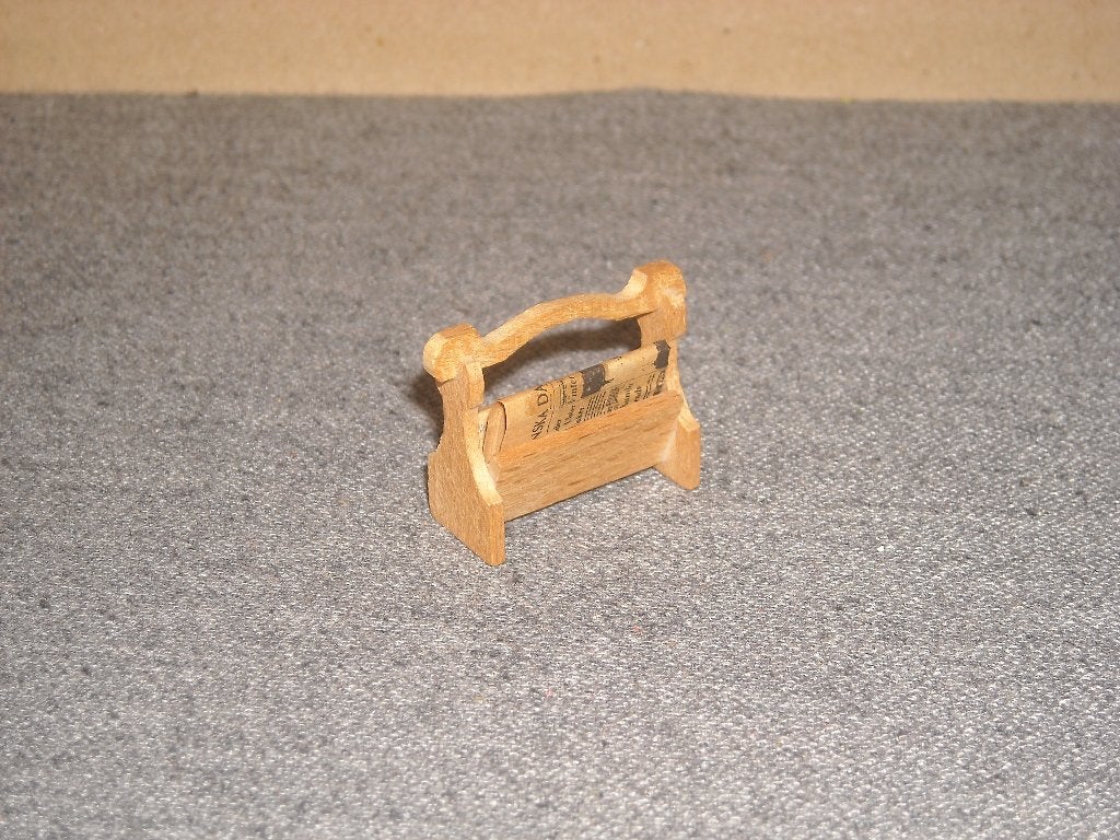 Lundby krantenbakje met krant, Collections, Enlèvement ou Envoi, Utilisé, Maison de poupées