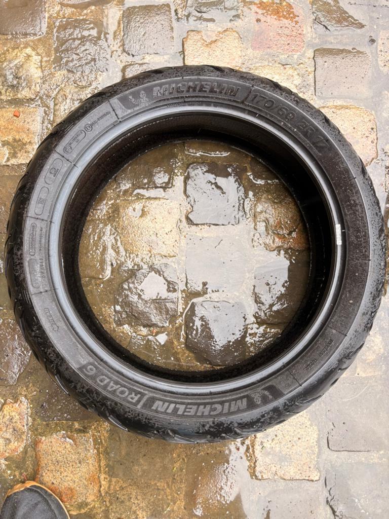 Michelin ROAD 6 170/60/17 - metzeler 120/70/19, Enlèvement, Utilisé