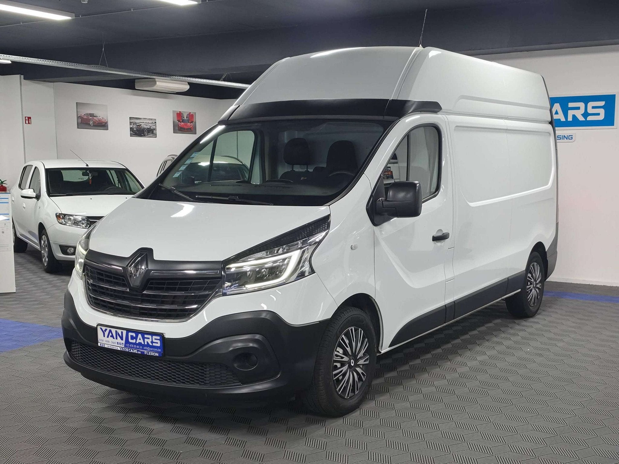Renault Trafic L2H2 2.0 dCi 145 GRAND CONFORT • 72.000 KM, Autos, 145 ch, Achat, Euro 6, 3 places