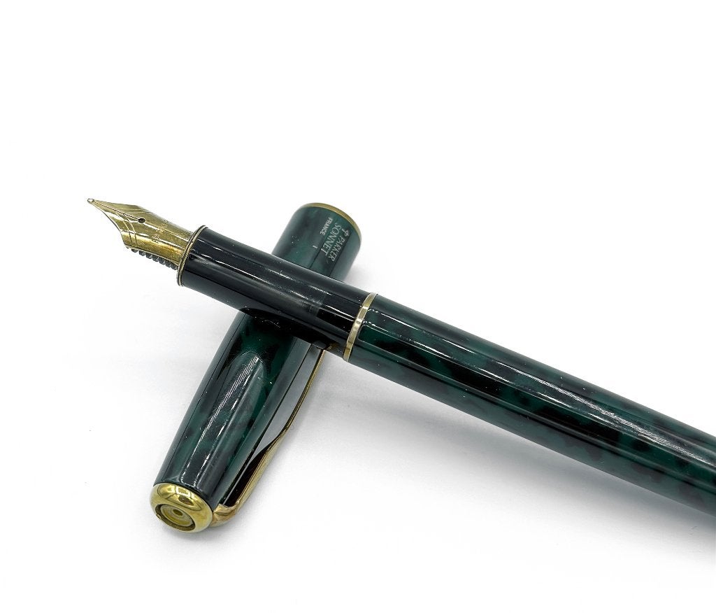 Parker Sonnet Forest Green Laque vulpen / Vintage model 1990, Ophalen of Verzenden, Gebruikt, Vulpen, Parker