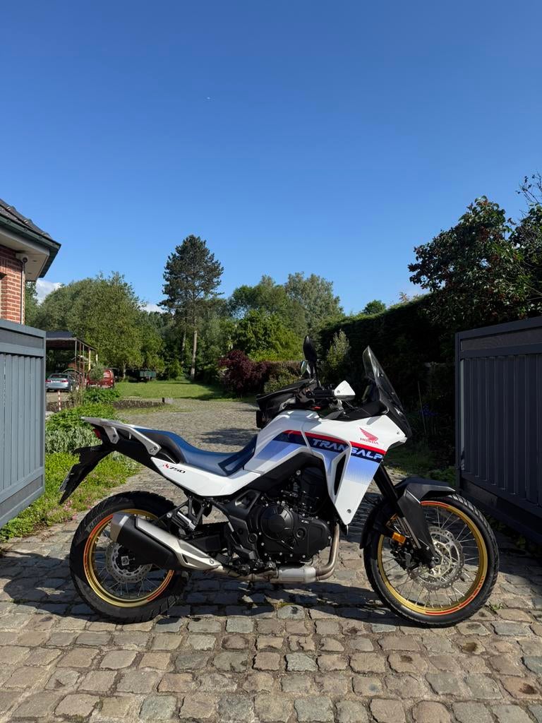 Honda Transalp XL750 *7900km* @AelbrechtMotors, Motoren, Traction Control, Bedrijf