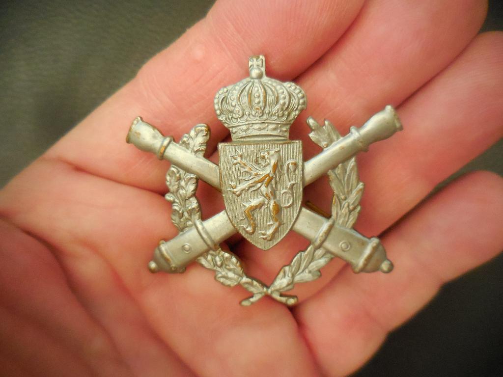ancien insigne artillerie armée belge, Collections, Envoi