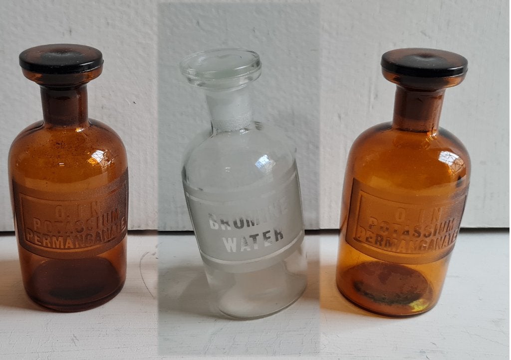 3 flacons de pharmacie du début du XXe siècle, Enlèvement ou Envoi
