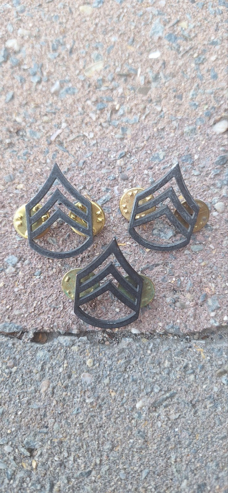 Amerikaanse insignes, Ophalen