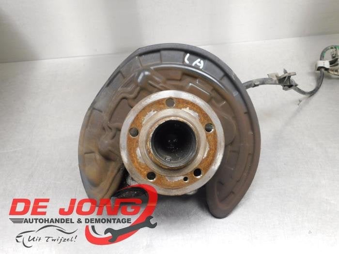 Fusee links-achter van een Mercedes CLA, Gebruikt, -, Ophalen of Verzenden, -