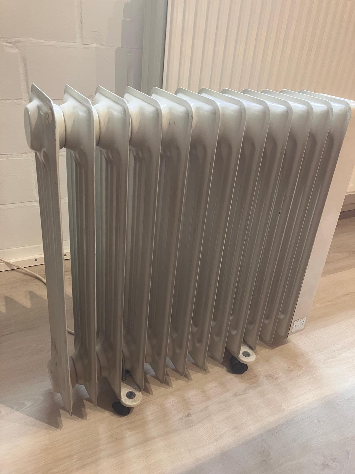 Elektrische olieradioator 2500 watt, 30 tot 80 cm, Gebruikt, 60 tot 150 cm, 800 watt of meer