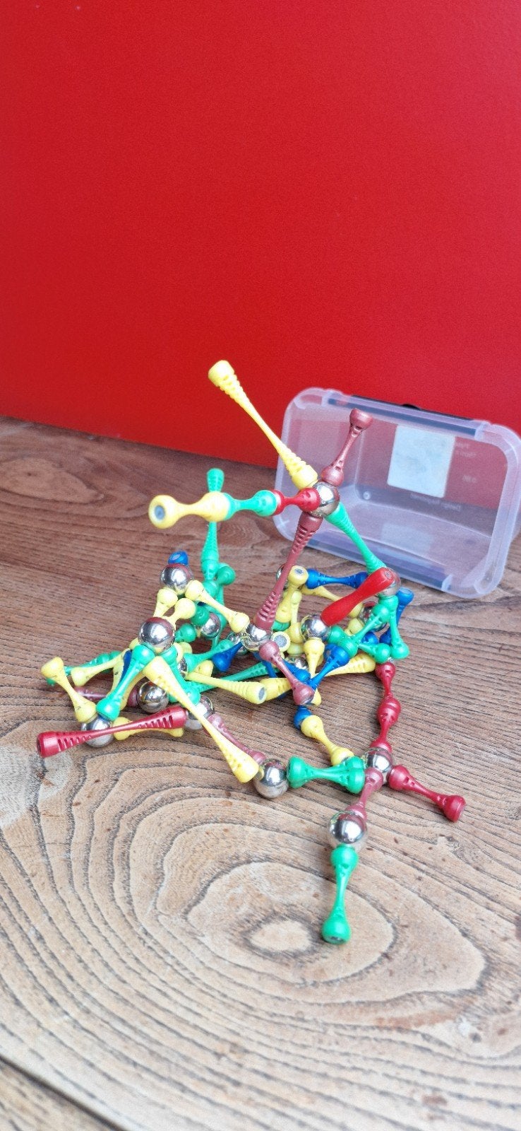 Magnetisch speelgoed., Ophalen