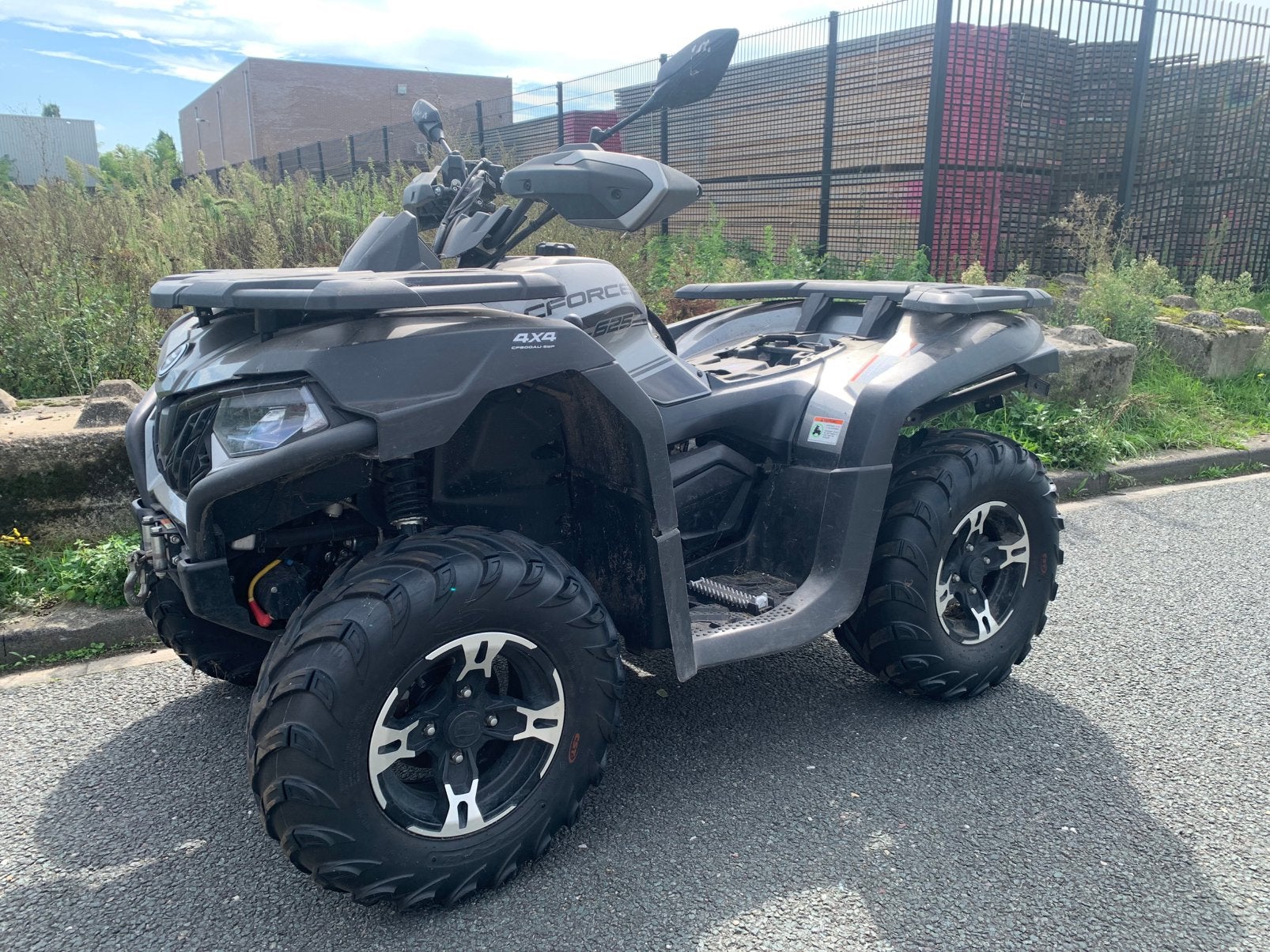 Quad CF Moto cforce 625 short grijs