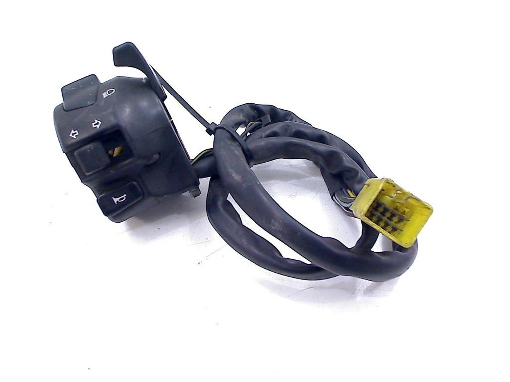 COMMUTATEUR GAUCHE GSX R 600 1997-2000 SRAD (GSXR 600), Dhr. S. di Majo, Utilisé, Info@cama-motorparts.nl, P.J. Troelstraweg 8 8
3144 CX  MAASSLUIS, NL