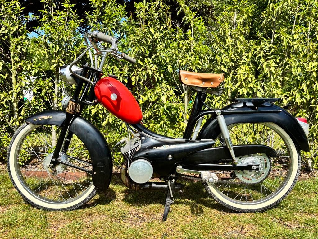 Magnat Debon , mobilette oldtimer 49cc, Fietsen en Brommers, Brommers | Oldtimers, Klasse A (25 km/u), Ophalen