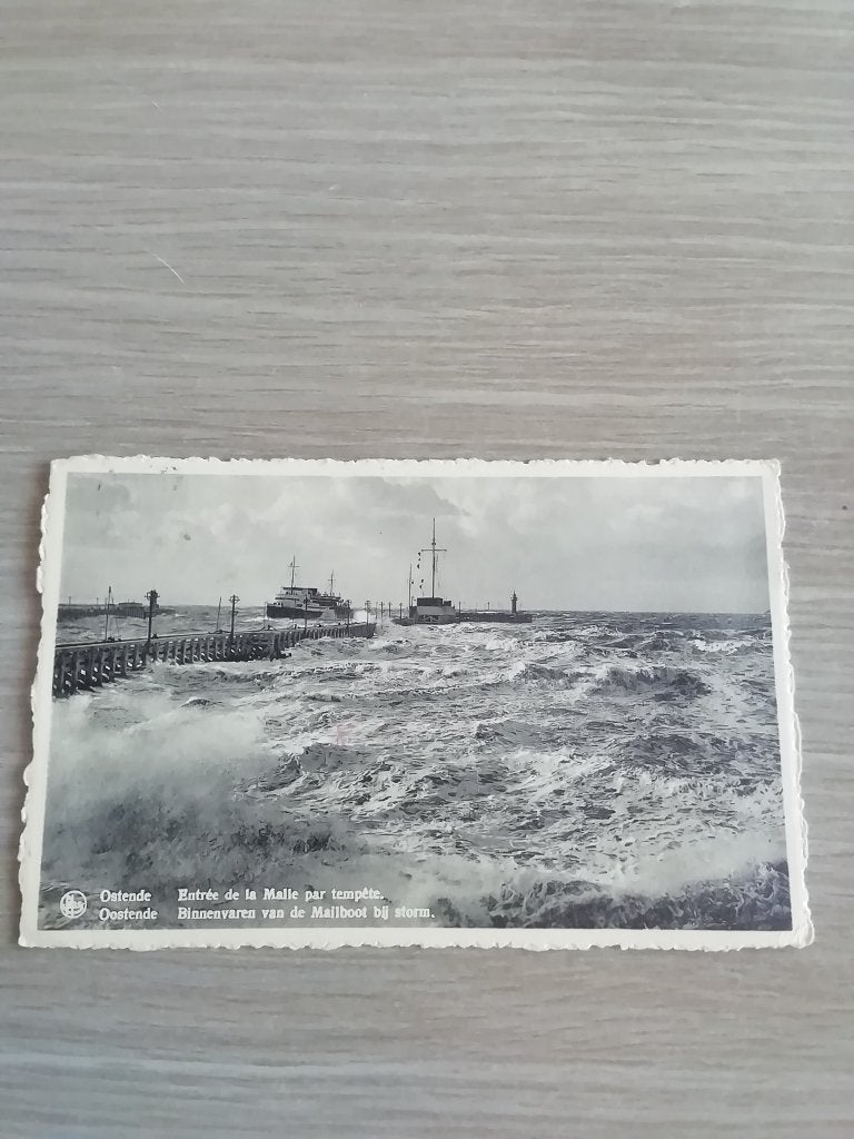 Postkaart Oostende binnenvaren van de mailboot bij storm, Verzamelen, Postkaarten | België, Ophalen of Verzenden