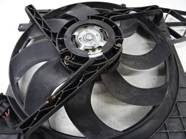 RADIATEUR VENTILATEUR Skoda Fabia II (5J) (01-2006/12-2014), Utilisé, Info@skoda-auto.de, Skoda, Max-Planck-Straße  3-5
64331  Weiterstadt, DE