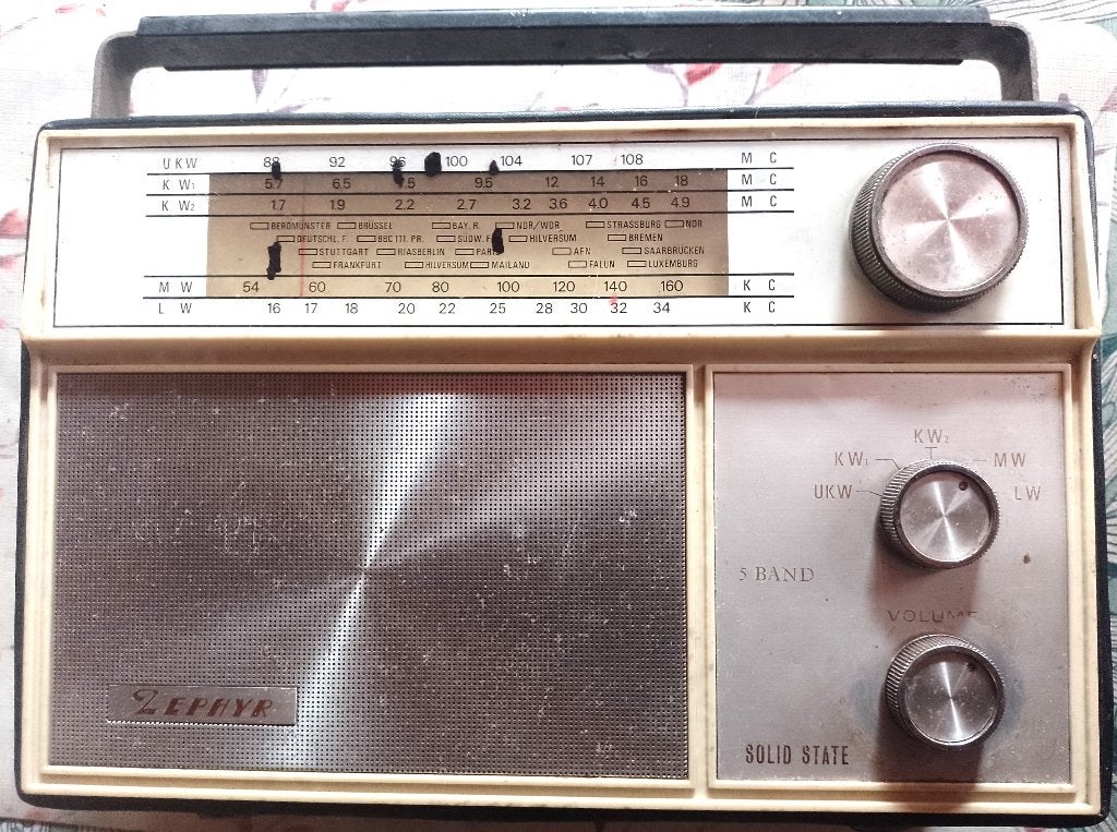 oude draagbare radio, Ophalen, Niet werkend, Radio