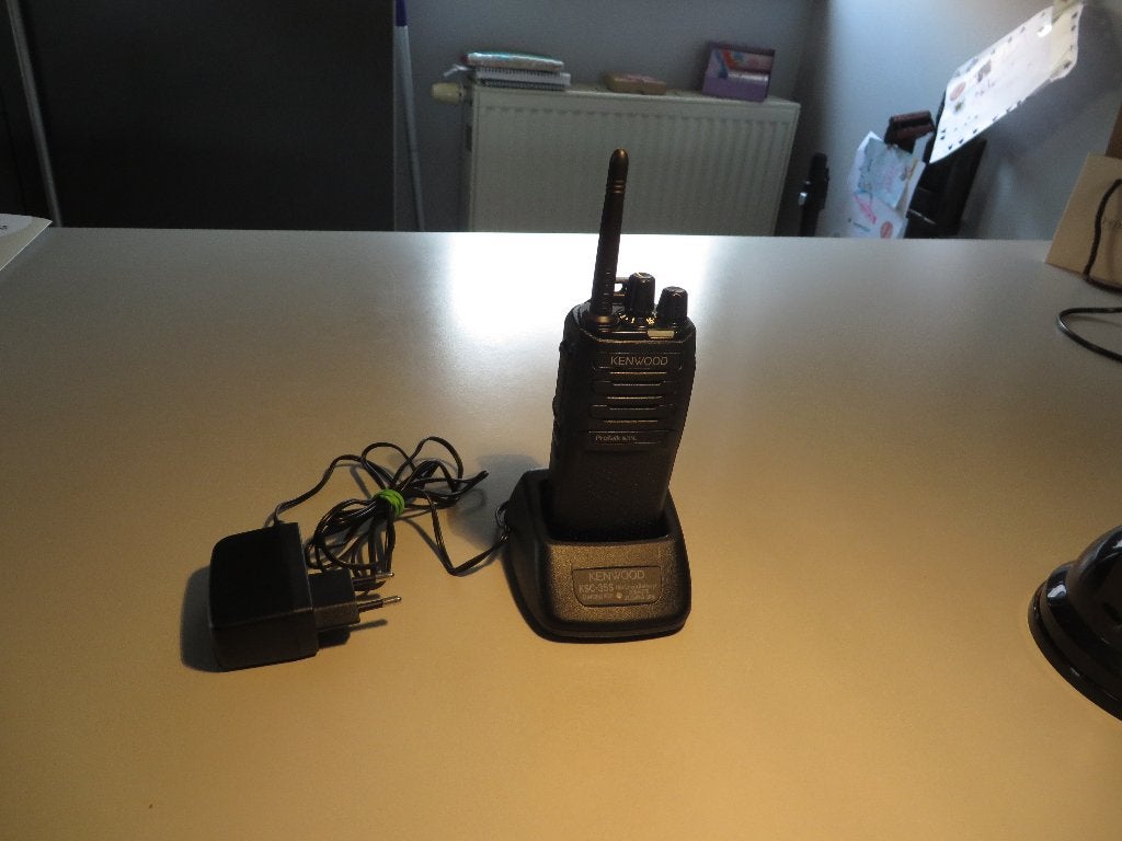 Kenwood 3701D portofoon, Télécoms, Enlèvement ou Envoi, Neuf, Talkie-walkie ou Walkie-talkie, 2 à 5 km