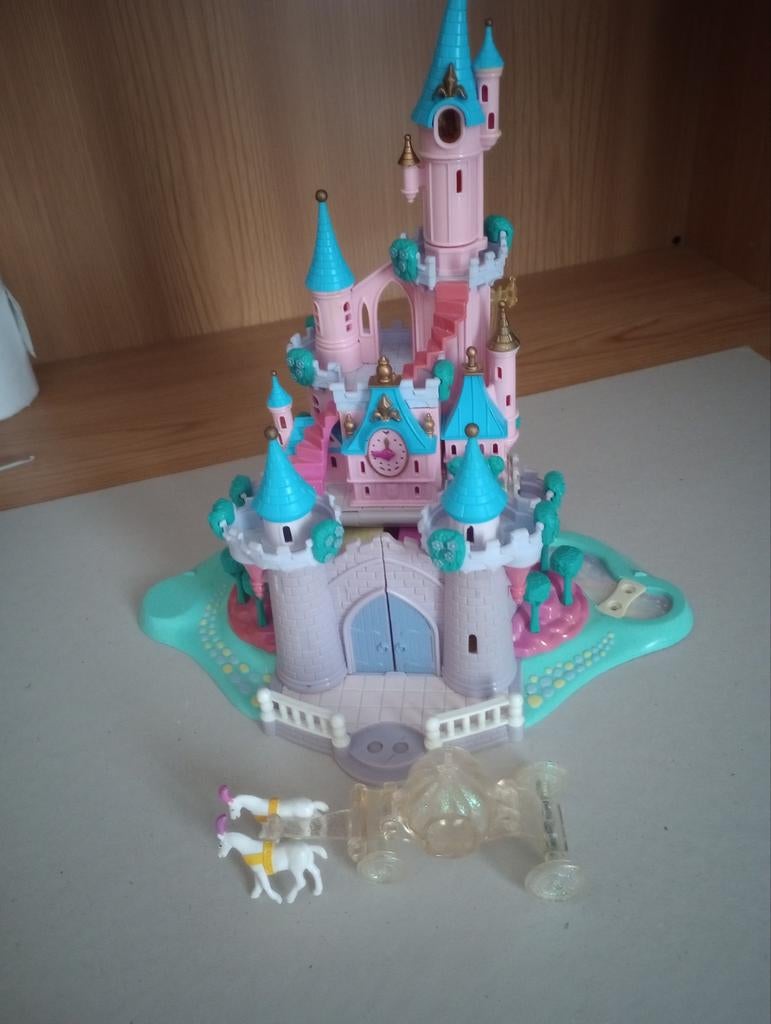 Polly Pocket Cinderella kasteel 1995, Ophalen