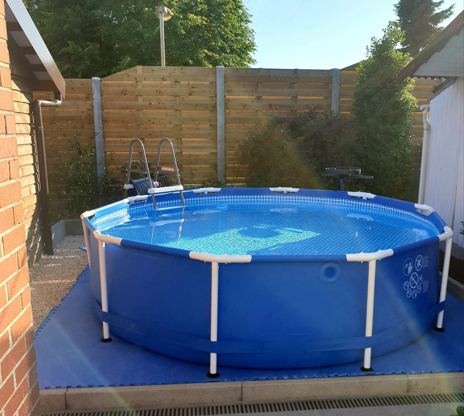 Piscine INTEX à vendre avec beaucoup d’accessoires!!, 200 à 400 cm, 300 cm ou plus, Rond, Comme neuf
