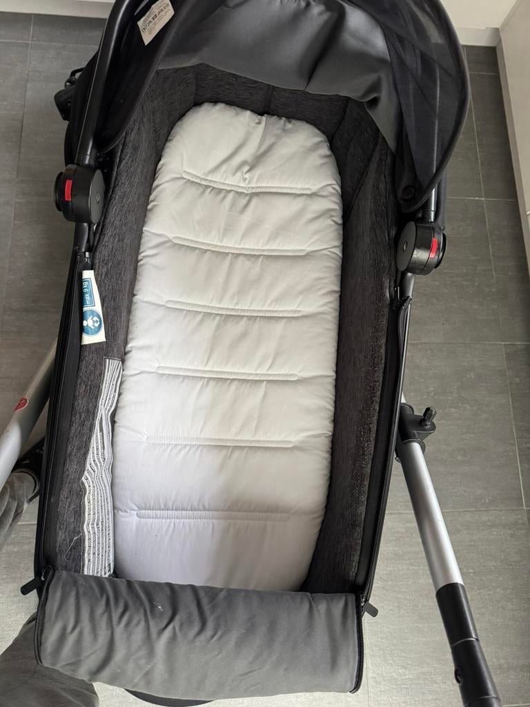 Maxi cosi buggy + mand, Kinderen en Baby's, Tweelingen en Meerlingen, Ophalen, Zo goed als nieuw