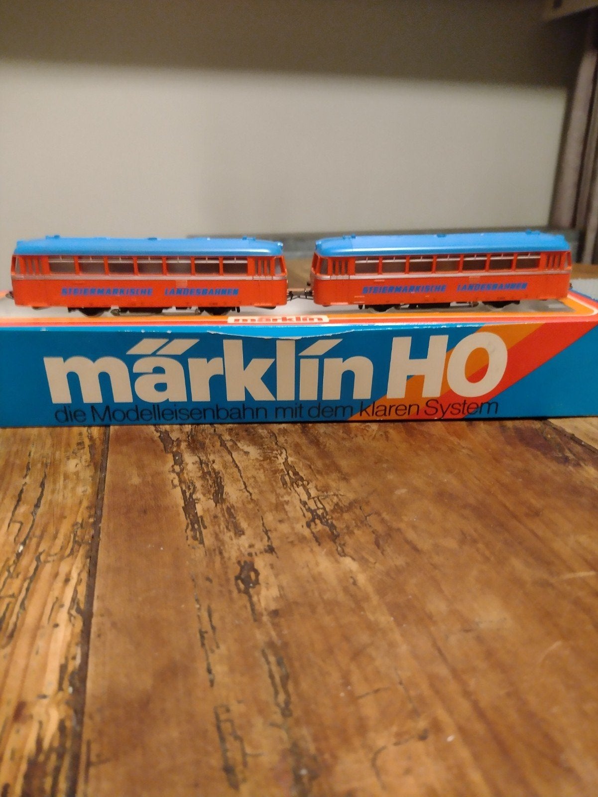 Marklin-trein - HO-bus, Hobby en Vrije tijd, Wisselstroom, Locomotief, Ophalen of Verzenden, Zo goed als nieuw