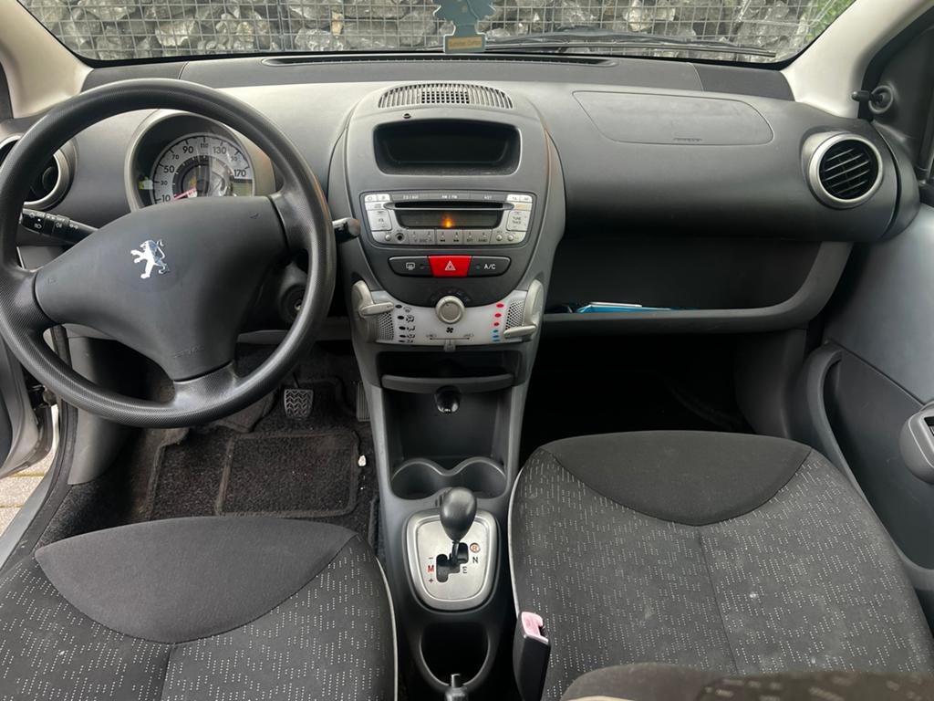 Peugeot 107 Automatic Airco 2009 benz geldige keuring!, Auto's, Automaat, 50 kW, Electronic Stability Program (ESP), 5 zetels