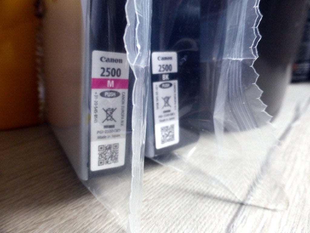 Canon PGI-2500 originele inkt zwart en magenta, Computers en Software, Printerbenodigdheden, Ophalen of Verzenden, Nieuw, Cartridge